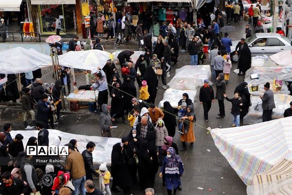 یک قدم مانده به عید در تبریز