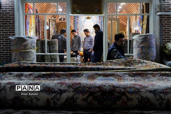 یک قدم مانده به عید در تبریز