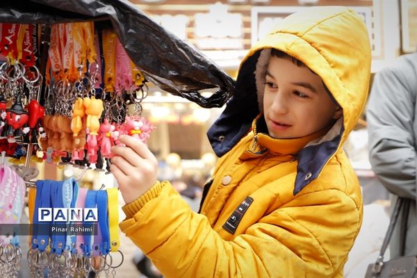 یک قدم مانده به عید در تبریز