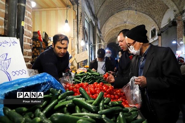 یک قدم مانده به عید در تبریز