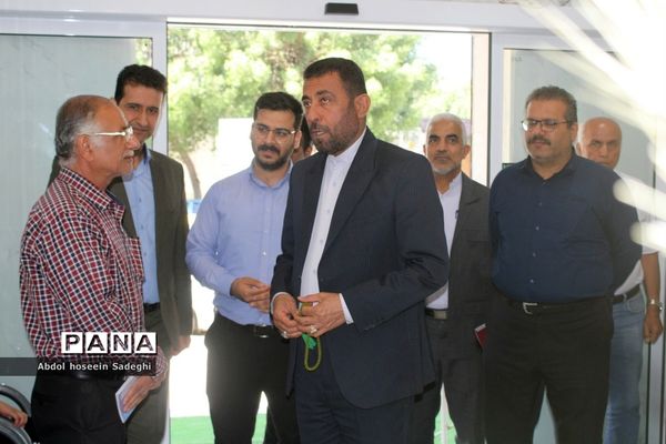 بازدید مدیرکل آموزش و پرورش استان بوشهر از درمانگاه شهدای فرهنگیان بوشهر