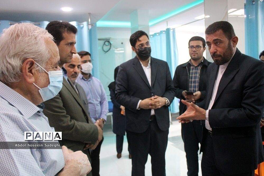 بازدید مدیرکل آموزش و پرورش استان بوشهر از درمانگاه شهدای فرهنگیان بوشهر