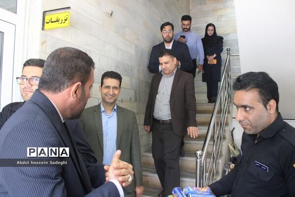 بازدید مدیرکل آموزش و پرورش استان بوشهر از درمانگاه شهدای فرهنگیان بوشهر