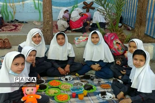 یک روز خاطره انگیز در مدرسه دخترانه آیت الله خاتمی یزد