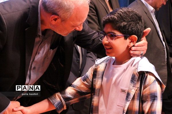 آیین تجلیل از دانش‌آموزان منتخب ناحیه یک ساری