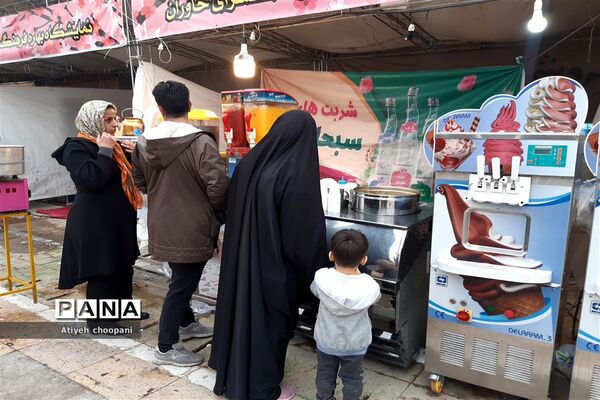 نمایشگاه عرضه مستقیم کالای بهاره در فرهنگسرای خاوران