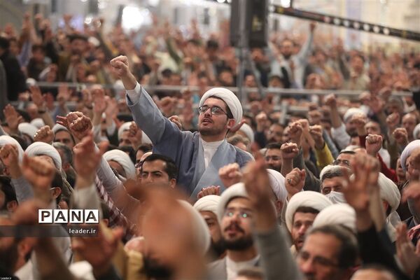 سخنرانی رهبر معظم انقلاب اسلامی در اجتماع زائران و مجاوران حرم مطهر رضوی