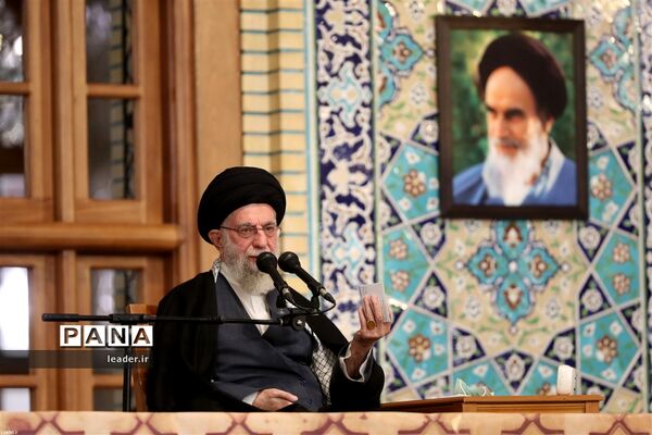 سخنرانی رهبر معظم انقلاب اسلامی در اجتماع زائران و مجاوران حرم مطهر رضوی