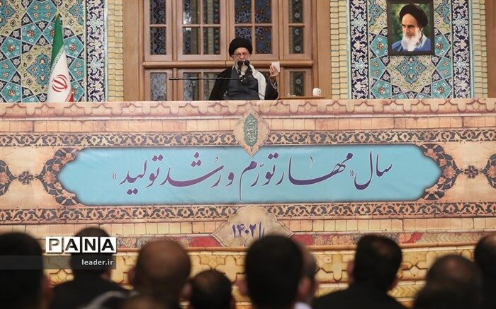 تبیین شعار سال ۱۴۰۲ «مهار تورم، رشد تولید»