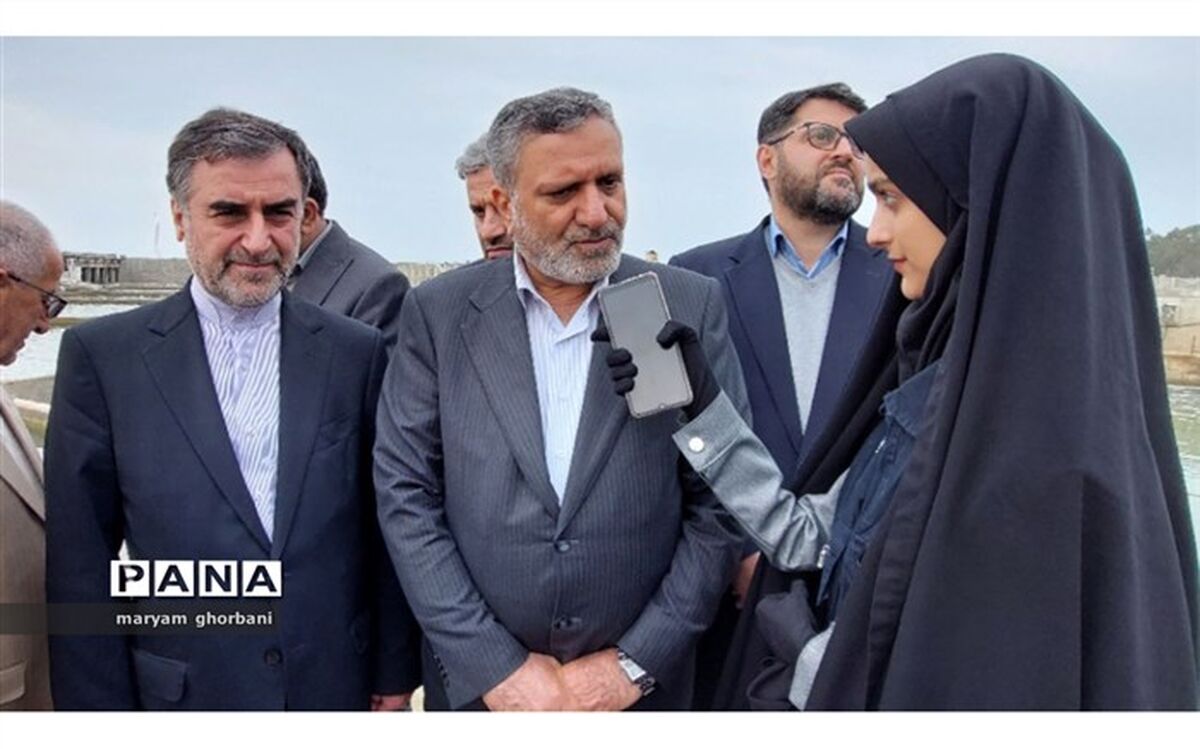 وزارت تعاون به تکمیل طرح الحاقی بیمارستان هاجر شهرکرد کمک می‌کند