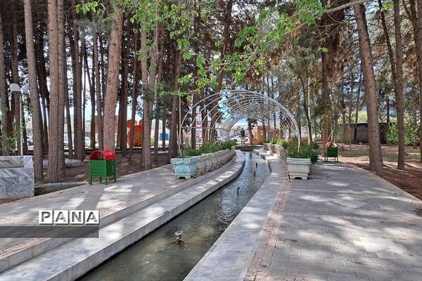 پارک آبی قنات  قَصَبه گناباد گذرگاه عبور عمیق‌ترین قنات جهان