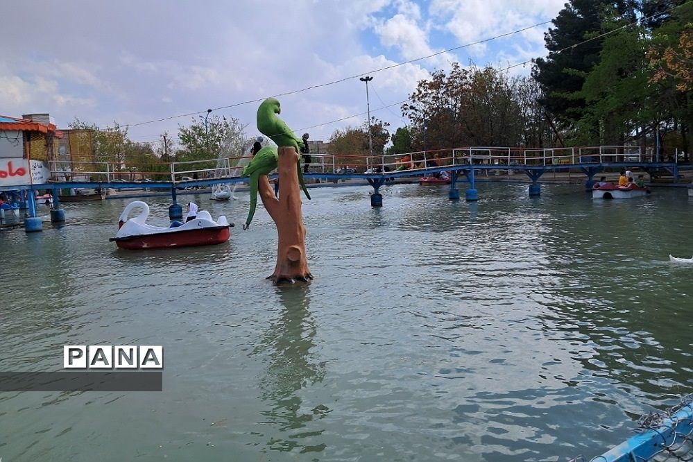 پارک آبی قنات  قَصَبه گناباد گذرگاه عبور عمیق‌ترین قنات جهان