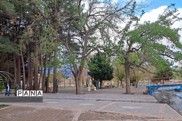 پارک آبی قنات  قَصَبه گناباد گذرگاه عبور عمیق‌ترین قنات جهان