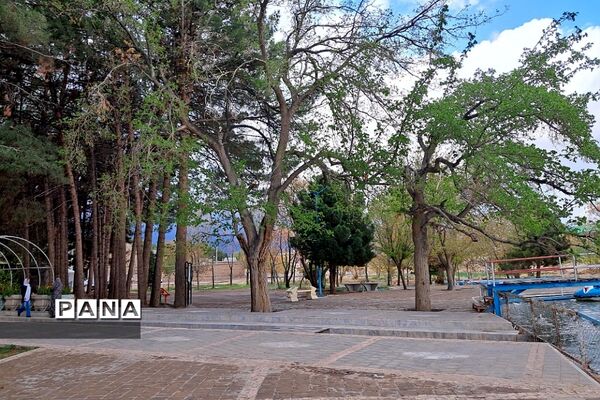 پارک آبی قنات  قَصَبه گناباد گذرگاه عبور عمیق‌ترین قنات جهان