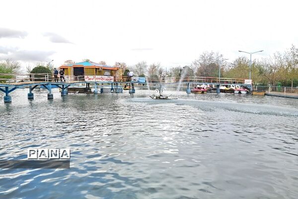 پارک آبی قنات  قَصَبه گناباد گذرگاه عبور عمیق‌ترین قنات جهان