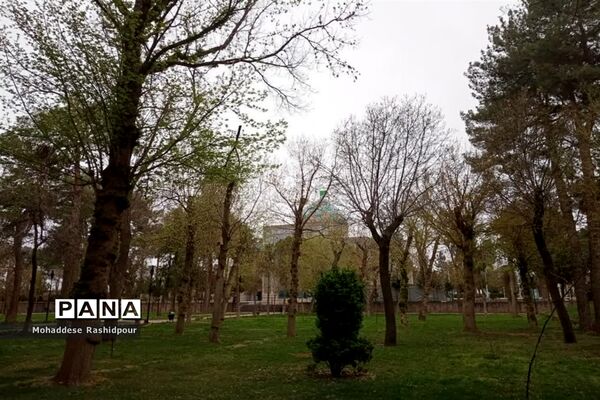 آرامگاه عمرخیام درنیشابور