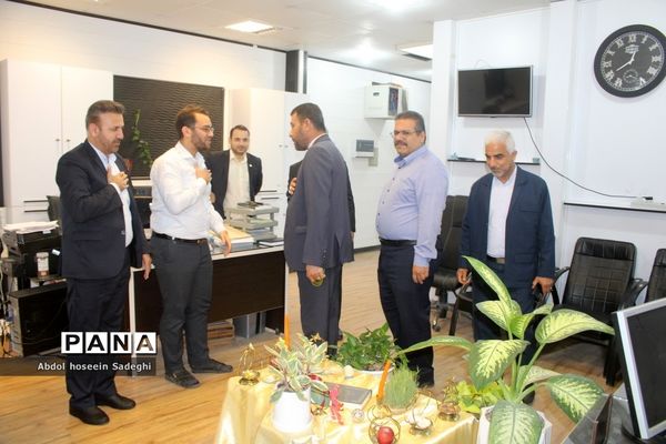 تبریک مدیرکل آموزش و پرورش استان بوشهر به کارکنان در اولین روز کاری سال جدید