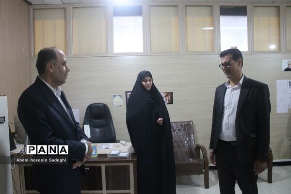 تبریک مدیرکل آموزش و پرورش استان بوشهر به کارکنان در اولین روز کاری سال جدید