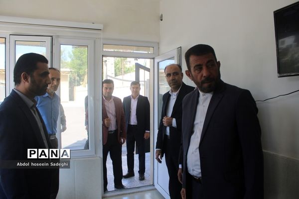 تبریک مدیرکل آموزش و پرورش استان بوشهر به کارکنان در اولین روز کاری سال جدید-2