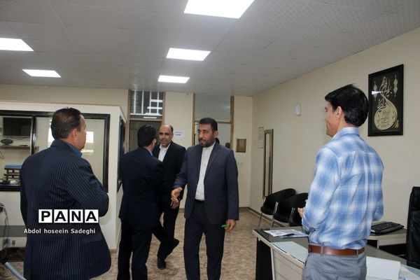 تبریک مدیرکل آموزش و پرورش استان بوشهر به کارکنان در اولین روز کاری سال جدید-2