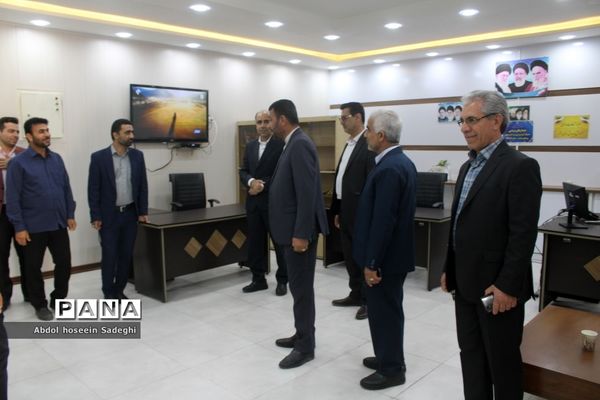 تبریک مدیرکل آموزش و پرورش استان بوشهر به کارکنان در اولین روز کاری سال جدید-2