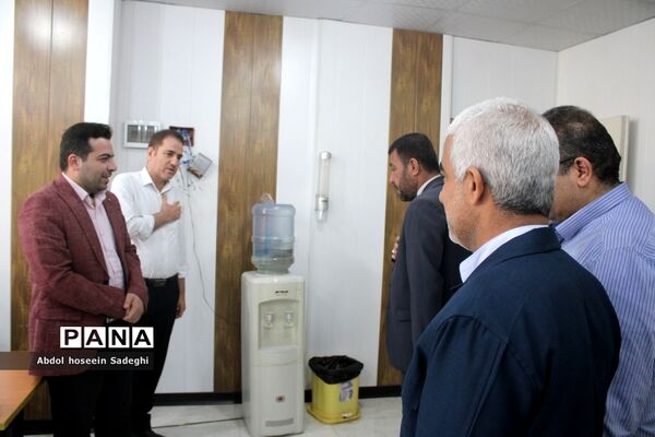 تبریک مدیرکل آموزش و پرورش استان بوشهر به کارکنان در اولین روز کاری سال جدید-2