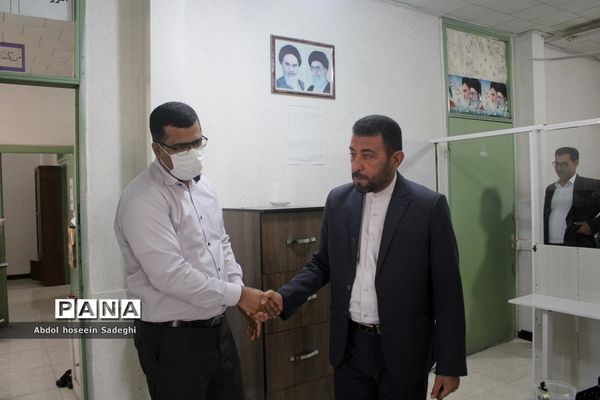 تبریک مدیرکل آموزش و پرورش استان بوشهر به کارکنان در اولین روز کاری سال جدید-2