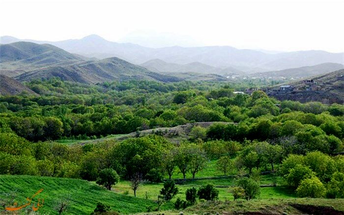 «قاهان» قم  از مناطق چهار فصل ایران