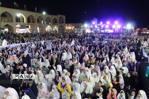 اجتماع بزرگ روزه اولی ها با حضور ابوذر روحی در دارالعباده