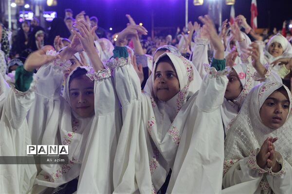 اجتماع بزرگ روزه اولی ها با حضور ابوذر روحی در دارالعباده
