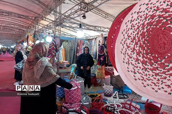 نمایشگاه صنایع دستی در شهر نور