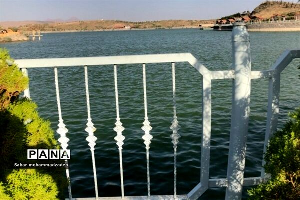سد اَمَّند، سد خاکی در شمال غربی شهر تبریز
