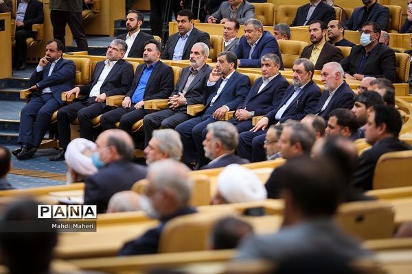 گردهمایی مدیران و کارگزاران دولت در سال جدید