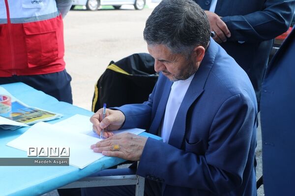 بازدید مدیرکل آموزش و پرورش قم از پایگاه هلال احمر