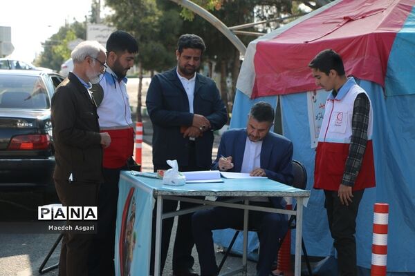 بازدید مدیرکل آموزش و پرورش قم از پایگاه هلال احمر