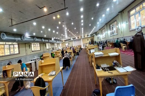 بازدید مدیرکل آموزش و پرورش قم از پایگاه اعتکاف علمی دانش‌آموزی