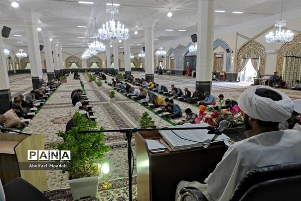 تلاوت جزء خوانی قرآن کریم در آرامگاه شهید مدرس(ره) کاشمر
