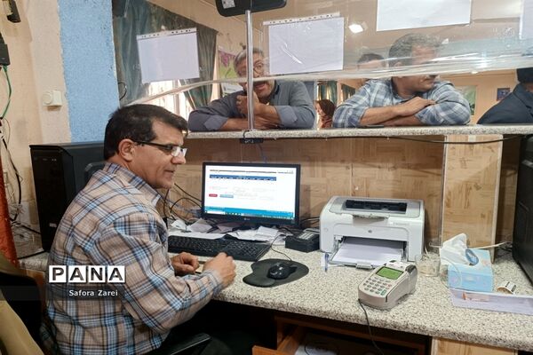 بازدید مدیرکل آموزش و پرورش و نماینده مردم شیراز در مجلس شورای اسلامی از ستاد اسکان مسافران نوروزی ناحیه چهار شیراز