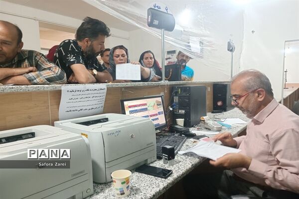 بازدید مدیرکل آموزش و پرورش و نماینده مردم شیراز در مجلس شورای اسلامی از ستاد اسکان مسافران نوروزی ناحیه چهار شیراز