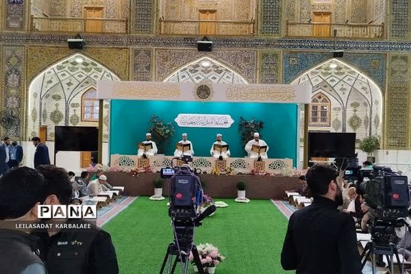 محفل ترتیل‌خوانی قرآن در حرم حضرت امام علی(ع)