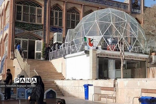 زیارت  مردم از مزار شهید حاج قاسم سلیمانی در ایام نوروز