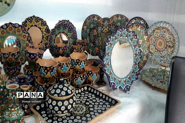 نمایشگاه نوروزی در مجموعه طاقبستان استان کرمانشاه