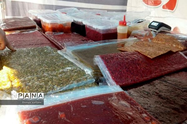 نمایشگاه نوروزی در مجموعه طاقبستان استان کرمانشاه