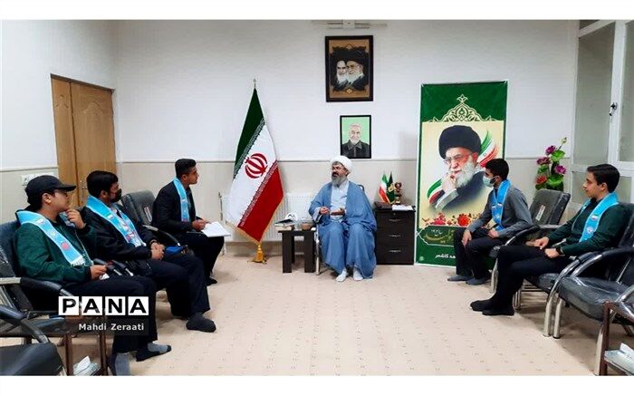 مجلس دانش‌آموزی یک ظرفیت عالی برای فعالیت رسمی دانش‌آموزان است