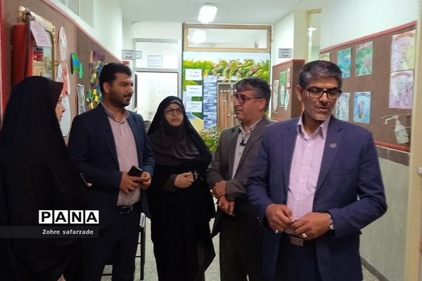 حضور معاون اداره‌کل آموزش و پرورش شهرستان‌های تهران در ایام نوروز در رودهن