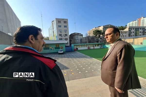 بازدید نظارتی مدیر آموزش ‌و پرورش منطقه ۳ تهران از ستاد اسکان نوروزی این منطقه