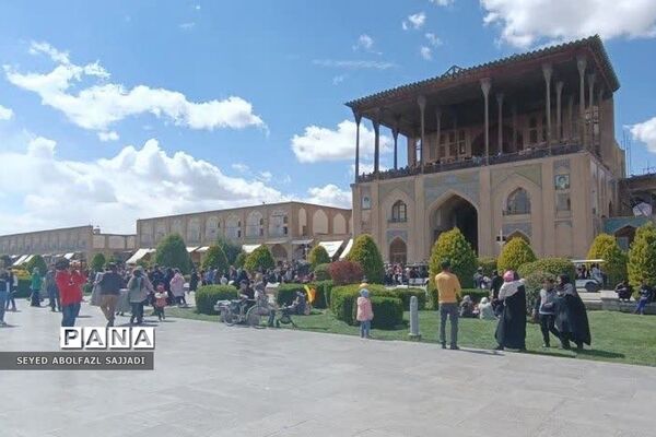 میدان نقش جهان جلوه‌گر معماری ایرانی اسلامی