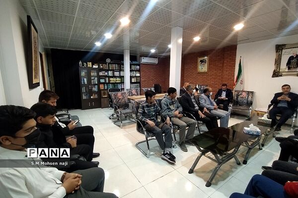 دیدارنوروزی اعضای کارگروه دانش‌آموزی قم با نماینده مجلس شورای اسلامی