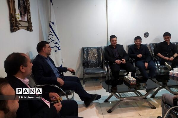 دیدارنوروزی اعضای کارگروه دانش‌آموزی قم با نماینده مجلس شورای اسلامی
