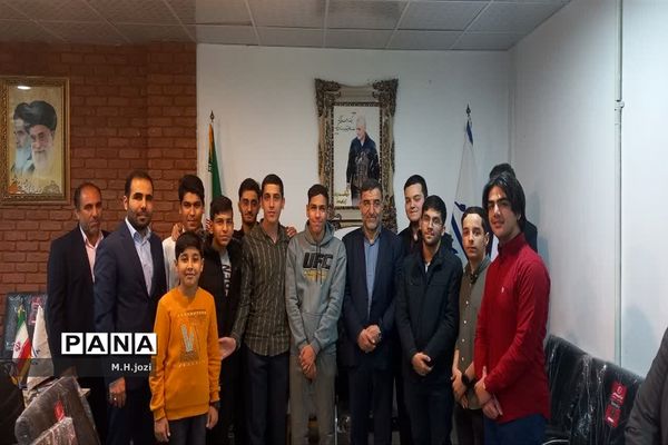 دیدارنوروزی اعضای کارگروه دانش‌آموزی قم با نماینده مجلس شورای اسلامی